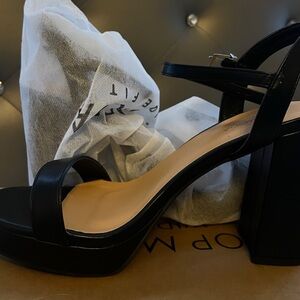 Elegant Black Women's Sandals
